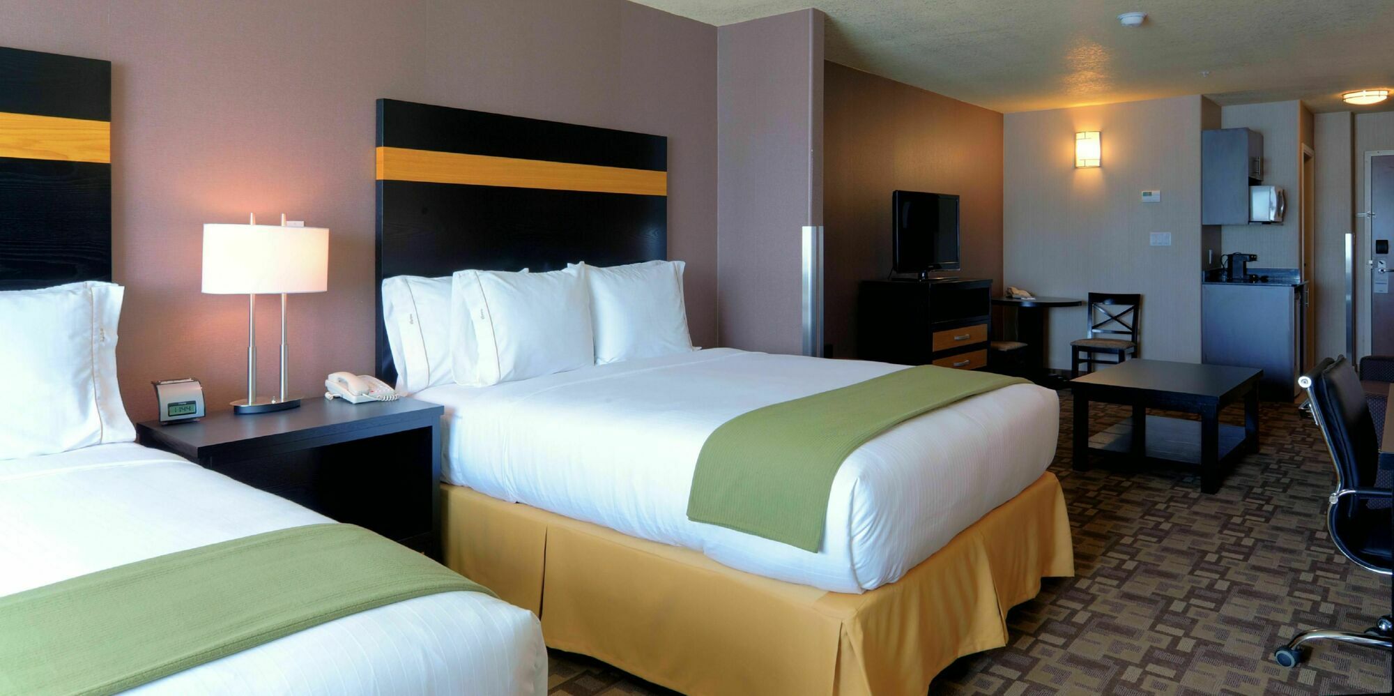 Holiday Inn Express And Suites Dawson Creek, An Ihg Hotel Exteriör bild